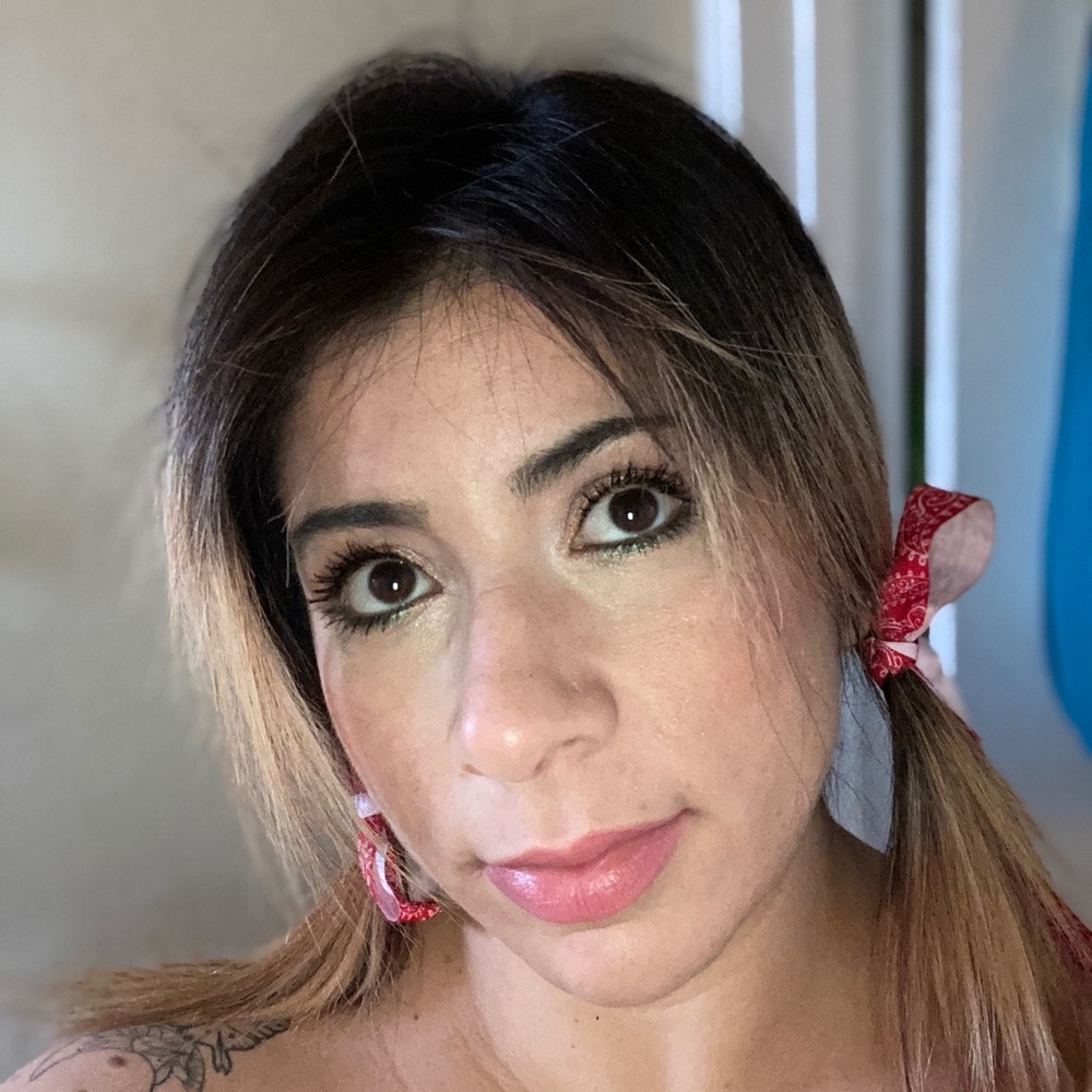 Meet your Posher, Nicole